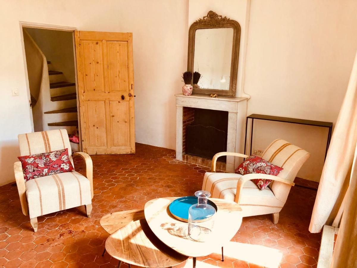 la bonbonniere - Townhouse Saint-Saturnin-lès-Apt Extérieur photo